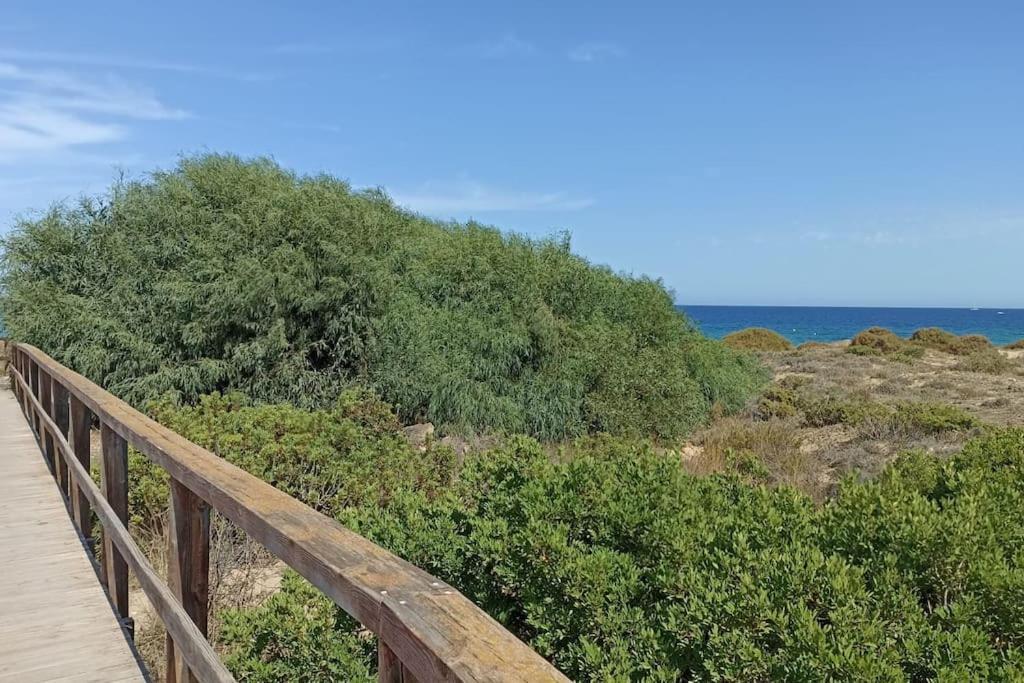 Bungalow En Primera Linea Del Mar Arenales del Sol Eksteriør billede