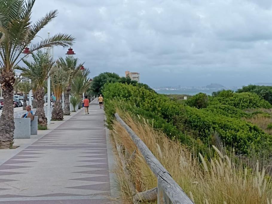 Bungalow En Primera Linea Del Mar Arenales del Sol Eksteriør billede